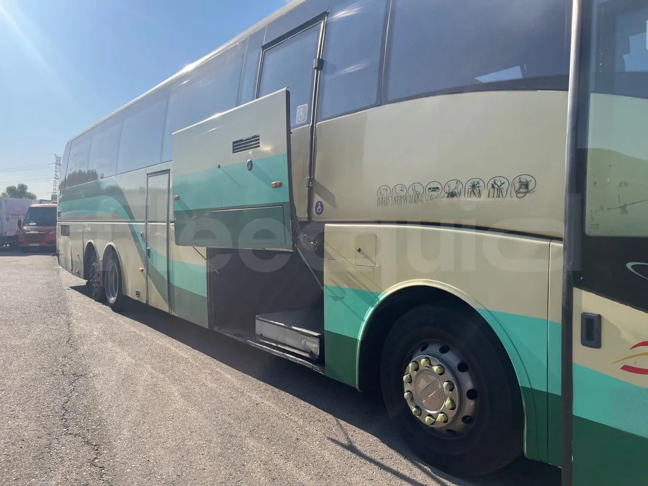 Volvo B12B - Bus pariwisata: gambar 4 Volvo B12B - Bus pariwisata: gambar 4