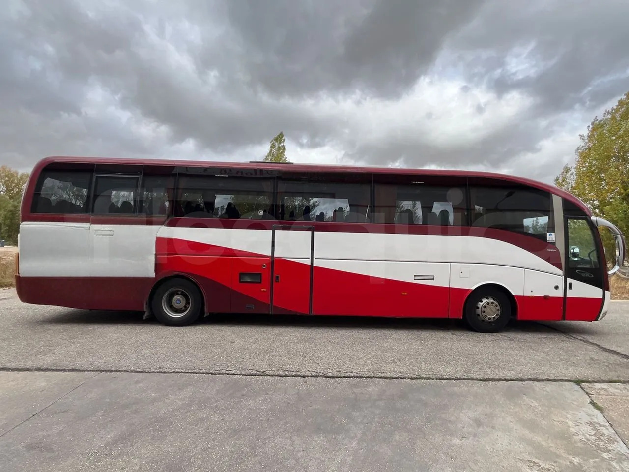 Bus pariwisata Volvo B12B: gambar 13