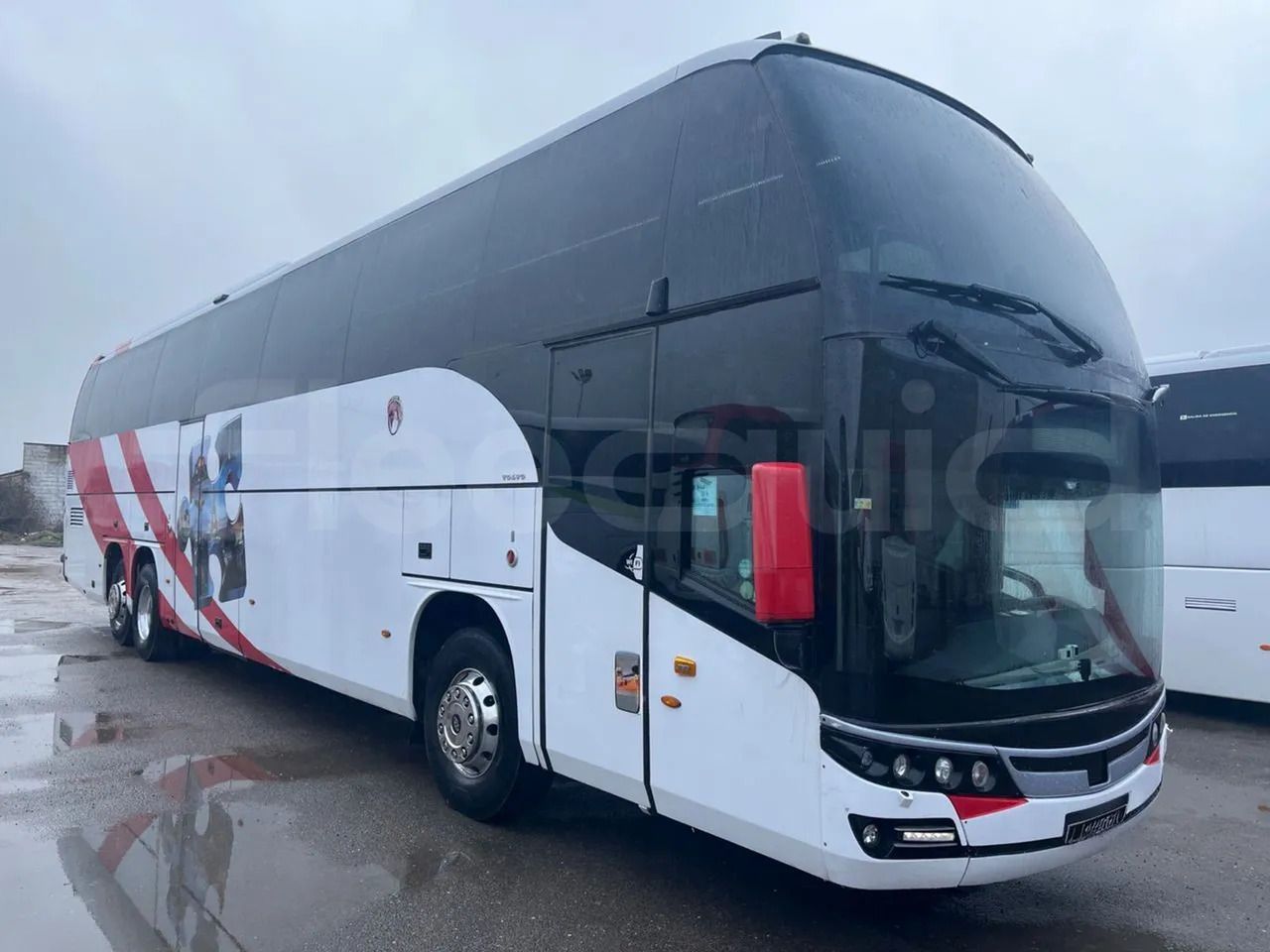 Volvo Beulas Glory - Bus pariwisata: gambar 1 Volvo Beulas Glory - Bus pariwisata: gambar 1
