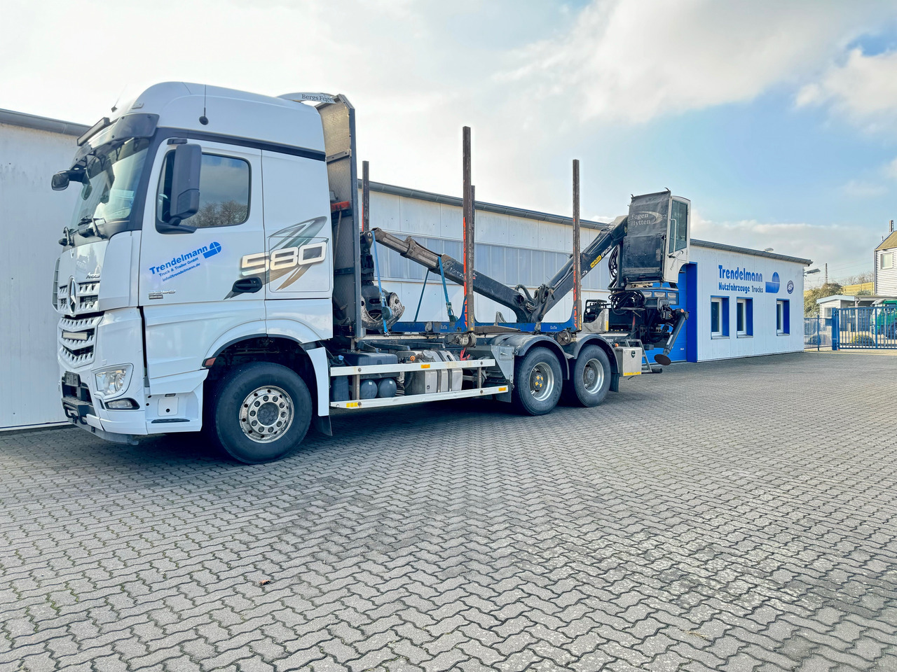 Mercedes Arocs 3358 L 6x4 Radstand 4500 Arocs 3358 L 6x4 Blatt-Luft Gefedert - Truk logging: gambar 3 Mercedes Arocs 3358 L 6x4 Radstand 4500 Arocs 3358 L 6x4 Blatt-Luft Gefedert - Truk logging: gambar 3