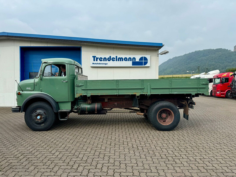 Mercedes-Benz LK 1313 Haubenwagen Oldtimer 3 Wischer hohe Scheibe - Truk jungkit: gambar 1 Mercedes-Benz LK 1313 Haubenwagen Oldtimer 3 Wischer hohe Scheibe - Truk jungkit: gambar 1