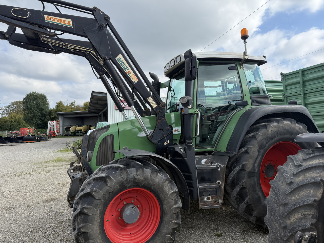 Fendt 415 TMS - Traktor: gambar 1 Fendt 415 TMS - Traktor: gambar 1