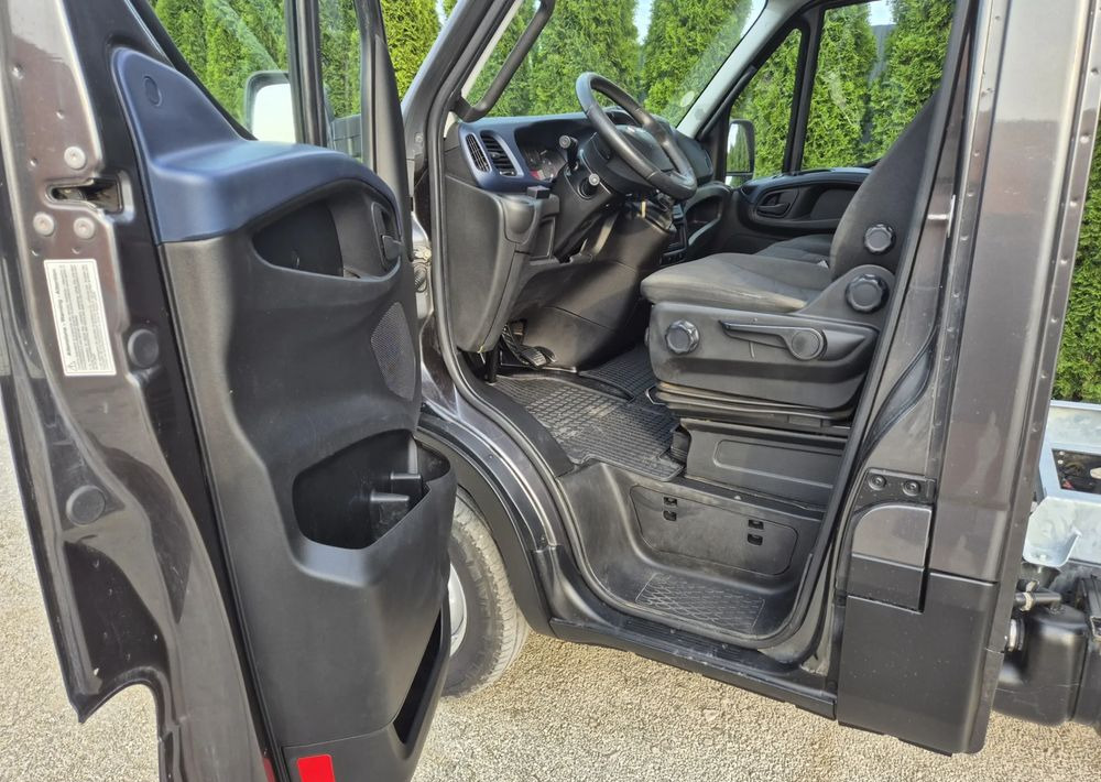 Iveco 35C18 3.0 180KM - Van jungkit: gambar 5 Iveco 35C18 3.0 180KM - Van jungkit: gambar 5