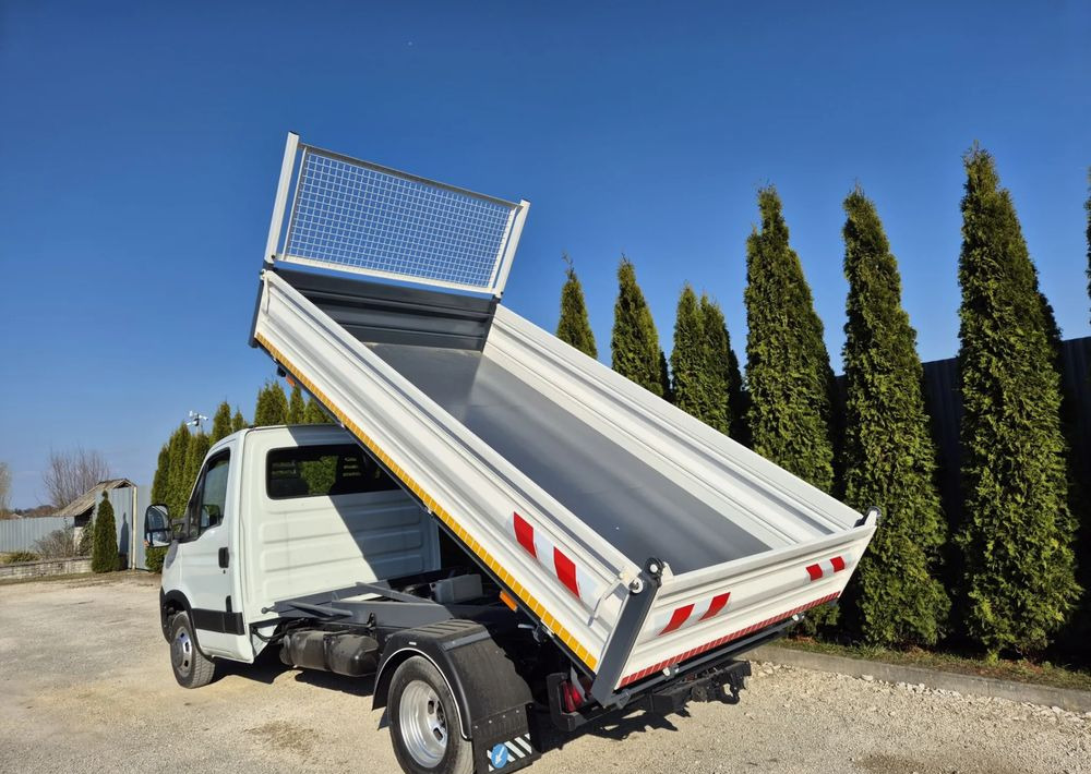 Iveco 35c15 3.0 150KM - Van jungkit: gambar 3 Iveco 35c15 3.0 150KM - Van jungkit: gambar 3