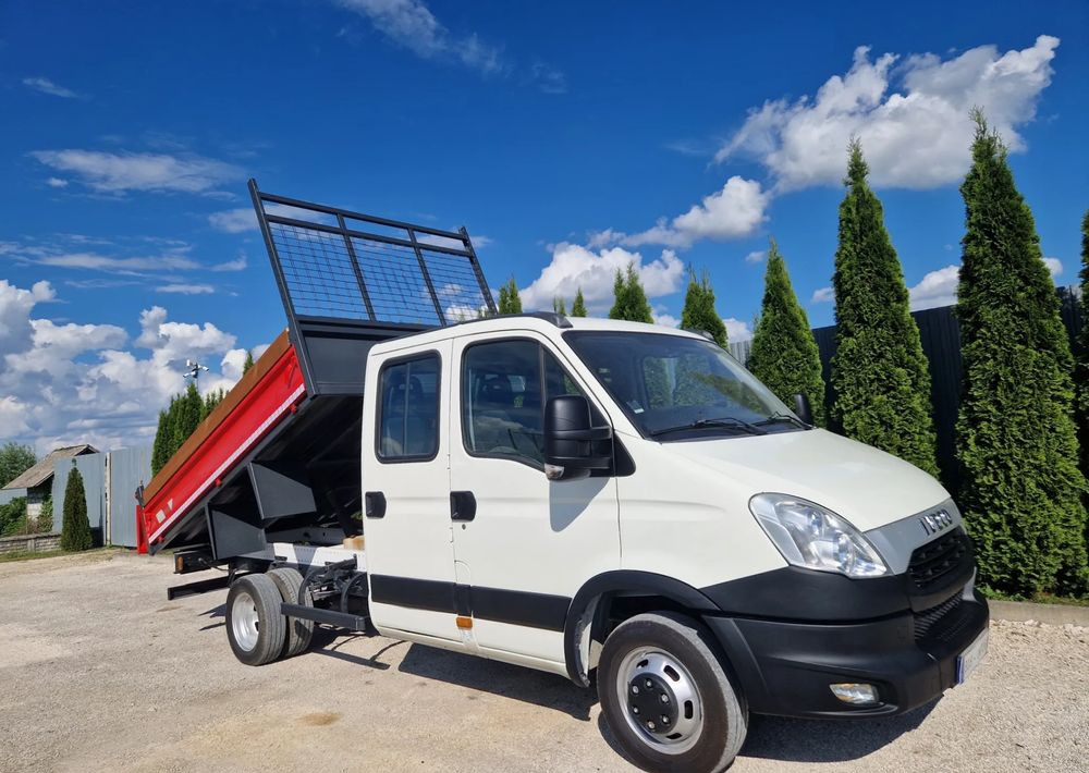 Iveco 35c15 - Van jungkit: gambar 1 Iveco 35c15 - Van jungkit: gambar 1