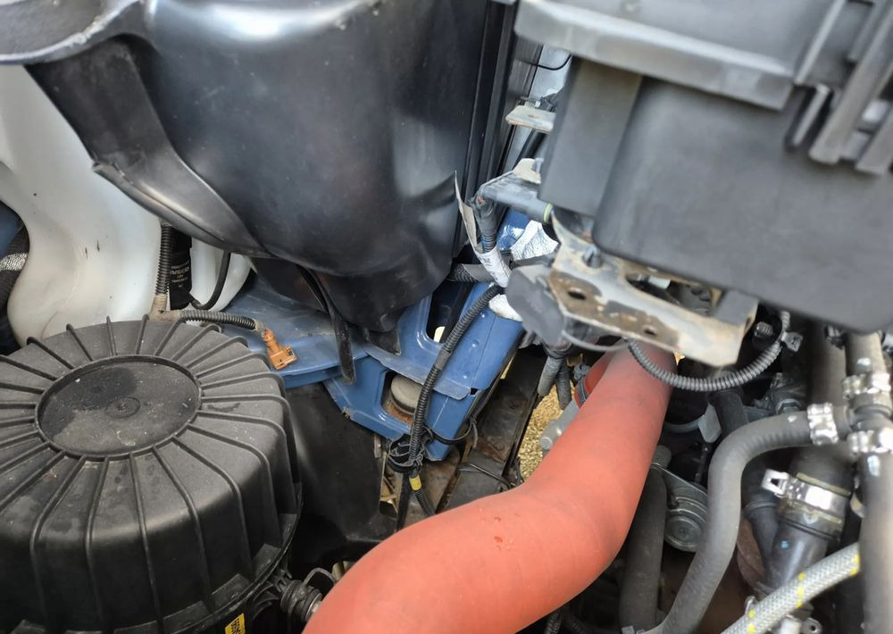 Van flatbed Iveco 65C15 3.0 150KM/ Skrzyniowy/: gambar 17