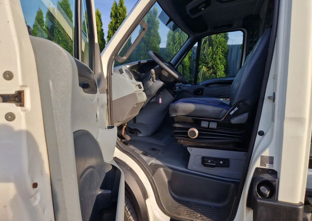 Iveco 65C18 50c15 35c15 3.0 180KM - Van jungkit: gambar 5 Iveco 65C18 50c15 35c15 3.0 180KM - Van jungkit: gambar 5
