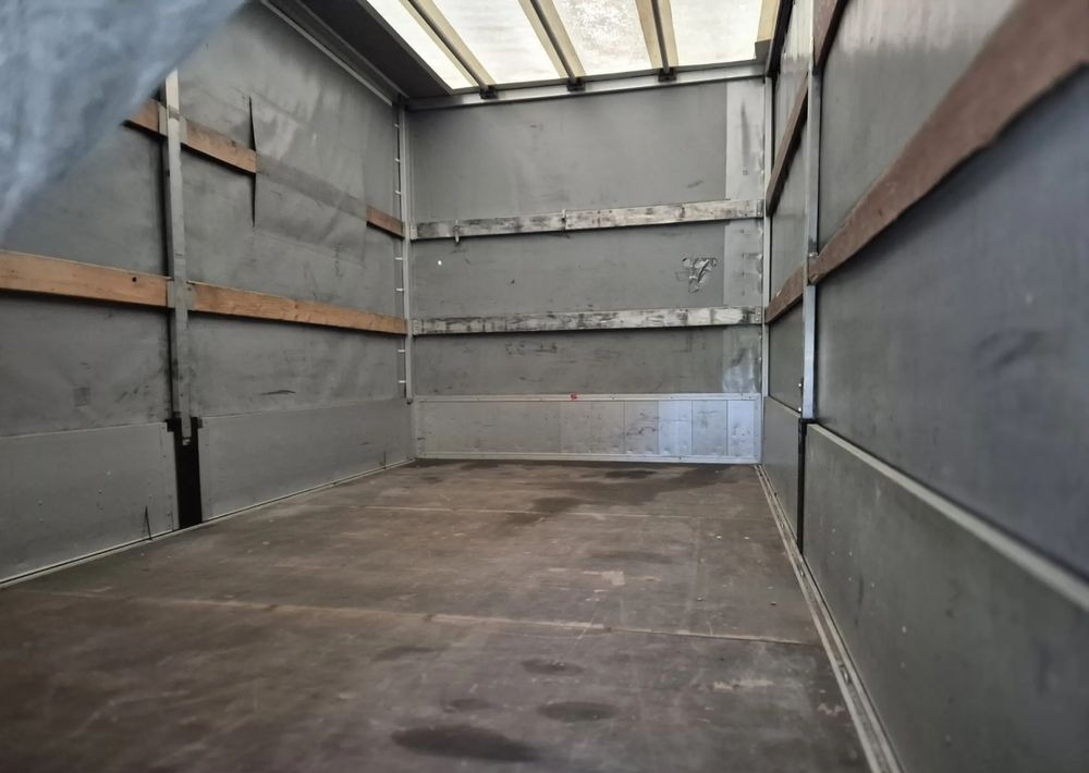 Renault Master 2.3 150KM - Van dengan terpal samping: gambar 4 Renault Master 2.3 150KM - Van dengan terpal samping: gambar 4