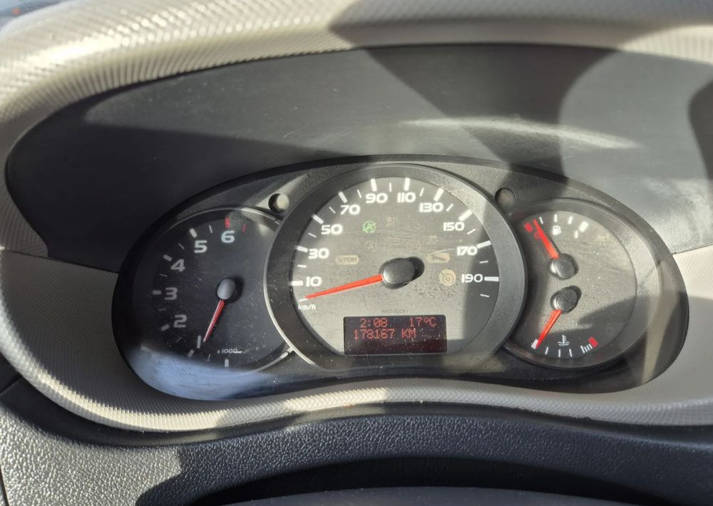 Van dengan terpal samping Renault Master 2.3 165KM Bez Adblue Skrzyniowy: gambar 9