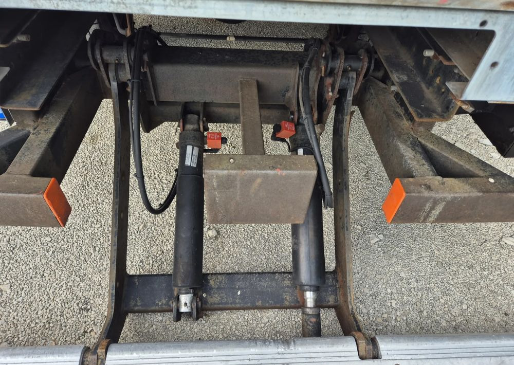 Winda Dhollandia 750kg Iveco , 2015 rok ,stan bdb! - Pengangkatan ekor: gambar 4 Winda Dhollandia 750kg Iveco , 2015 rok ,stan bdb! - Pengangkatan ekor: gambar 4