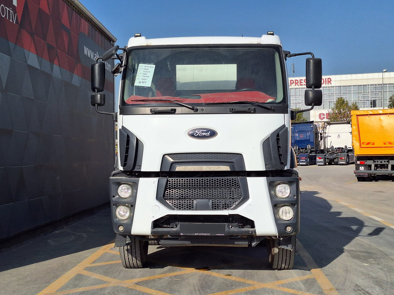 FORD 4142 M - Truk pengaduk beton: gambar 2 FORD 4142 M - Truk pengaduk beton: gambar 2