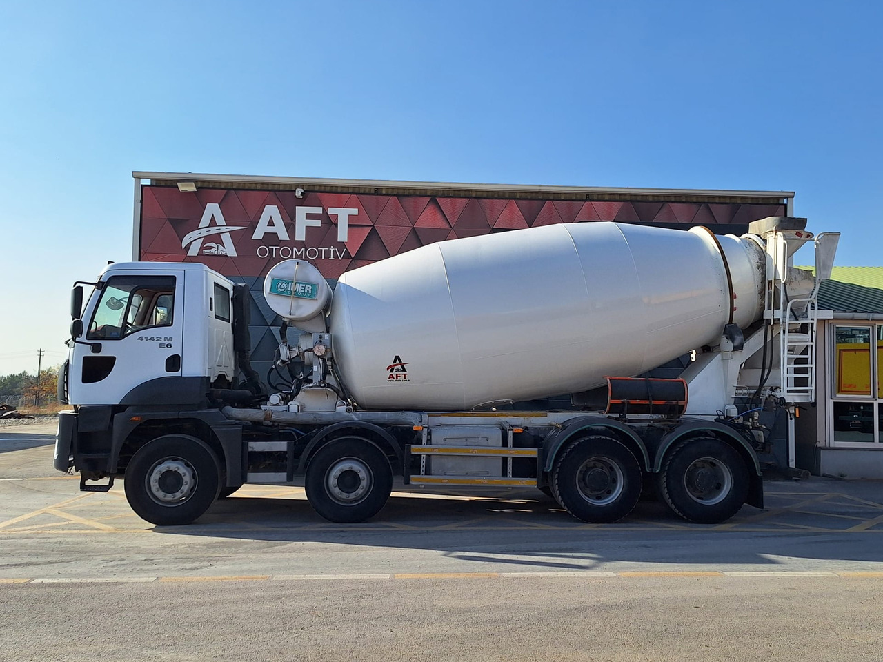 FORD 4142 M - Truk pengaduk beton: gambar 5 FORD 4142 M - Truk pengaduk beton: gambar 5