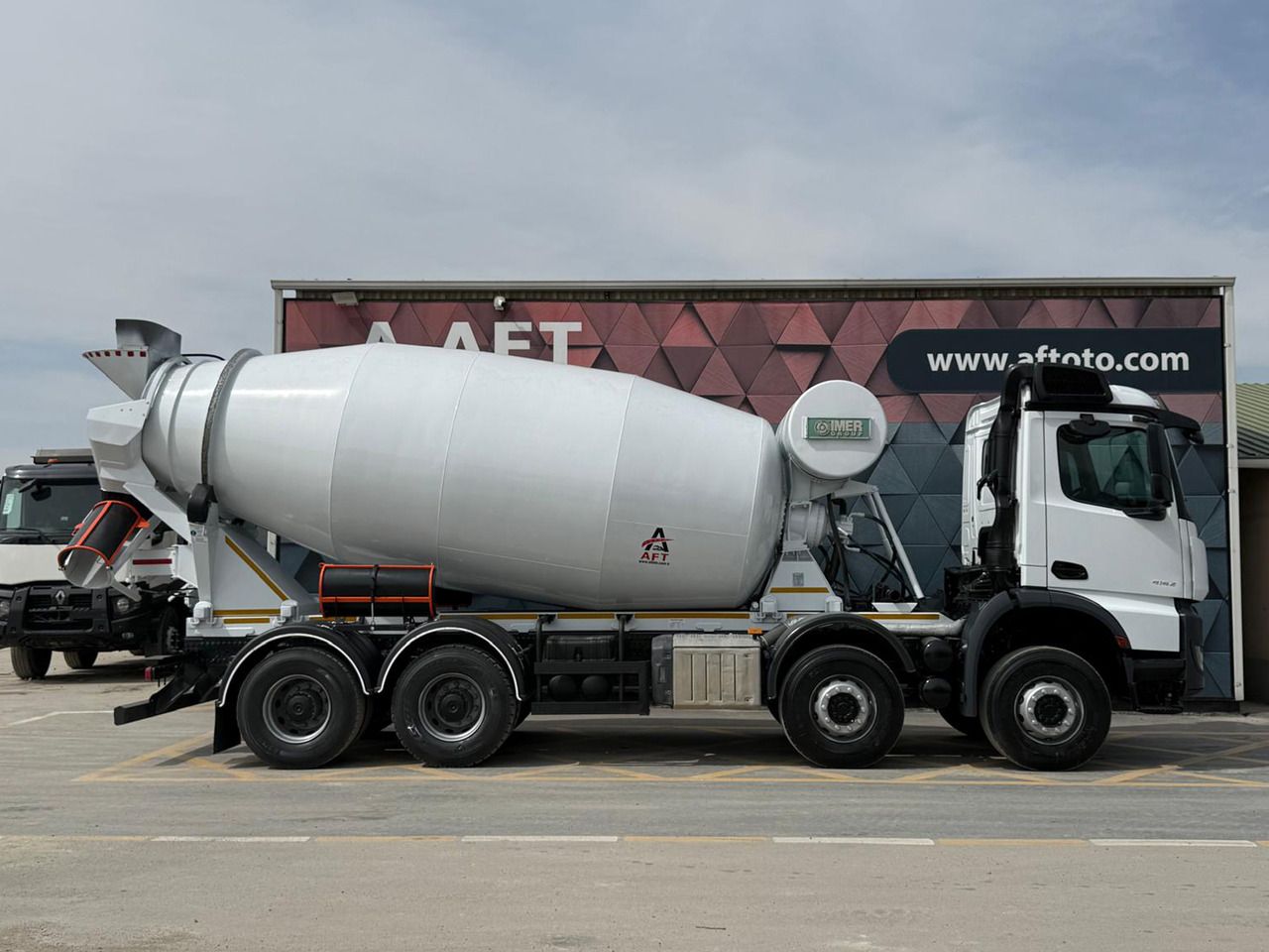 MERCEDES-BENZ 4142 - Truk pengaduk beton: gambar 4 MERCEDES-BENZ 4142 - Truk pengaduk beton: gambar 4