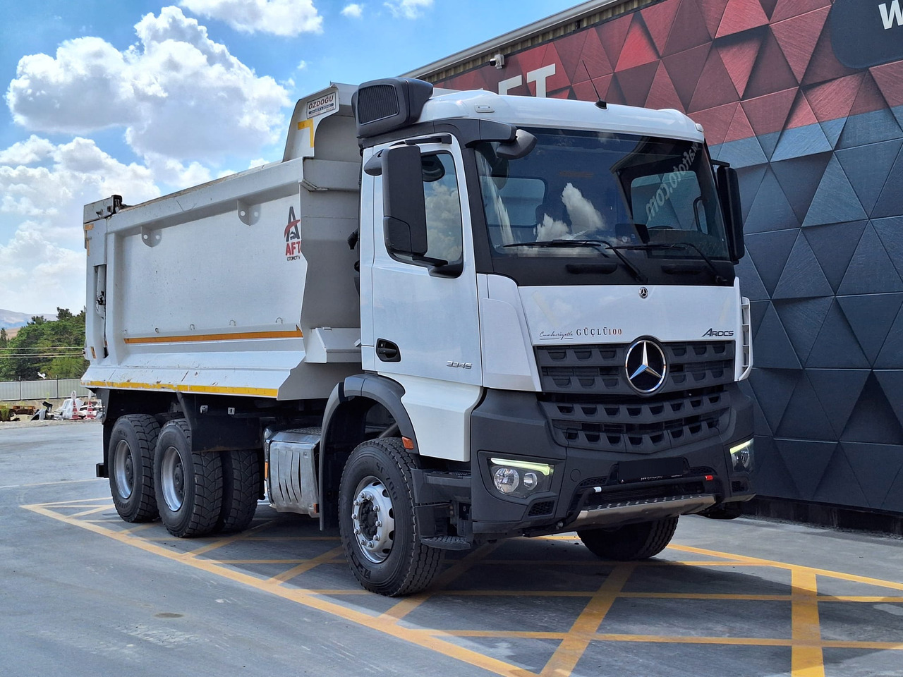 MERCEDES-BENZ AROCS 3345 - Truk jungkit: gambar 3 MERCEDES-BENZ AROCS 3345 - Truk jungkit: gambar 3