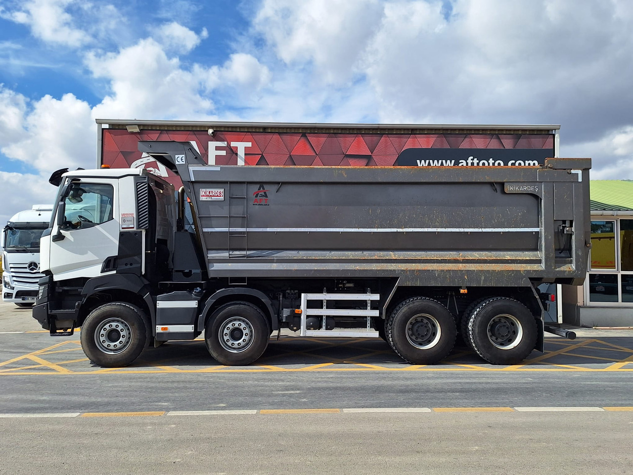 RENAULT K 520 - Truk jungkit: gambar 5 RENAULT K 520 - Truk jungkit: gambar 5
