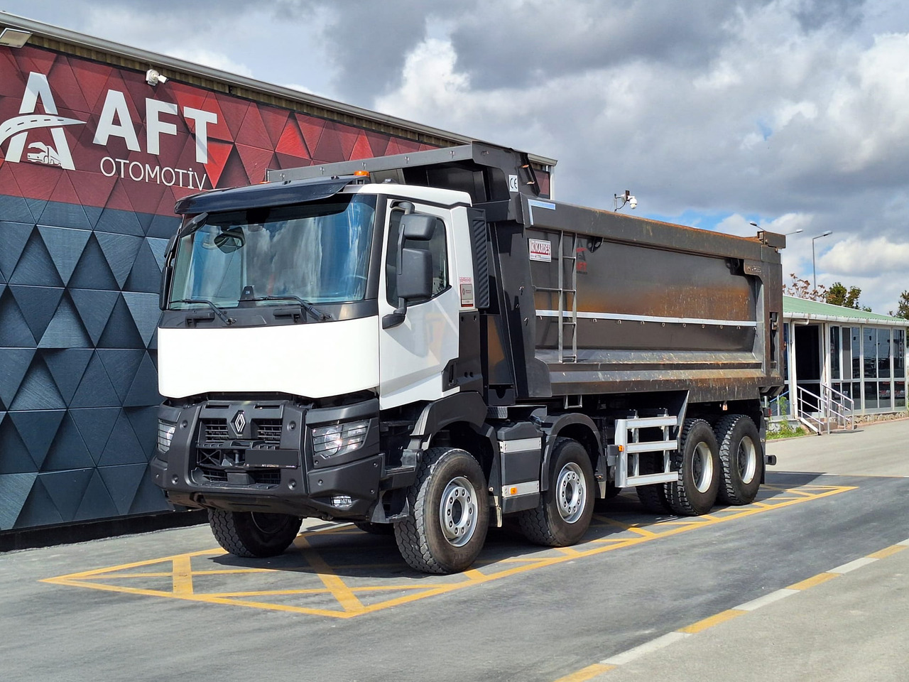 RENAULT K 520 - Truk jungkit: gambar 1 RENAULT K 520 - Truk jungkit: gambar 1