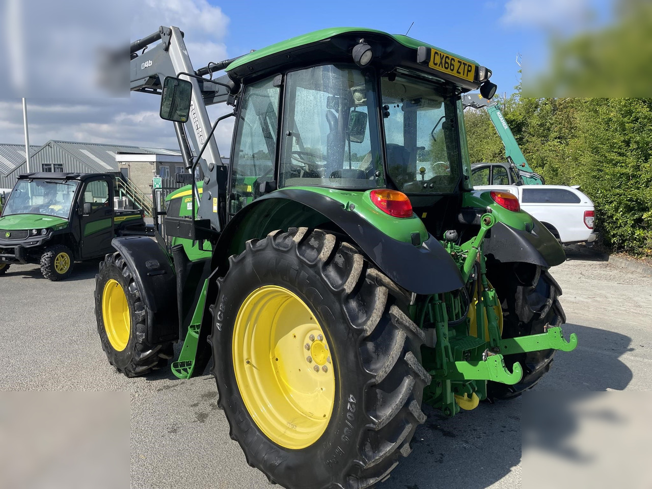 2016 JOHN DEERE 6110MC - Traktor: gambar 2 2016 JOHN DEERE 6110MC - Traktor: gambar 2