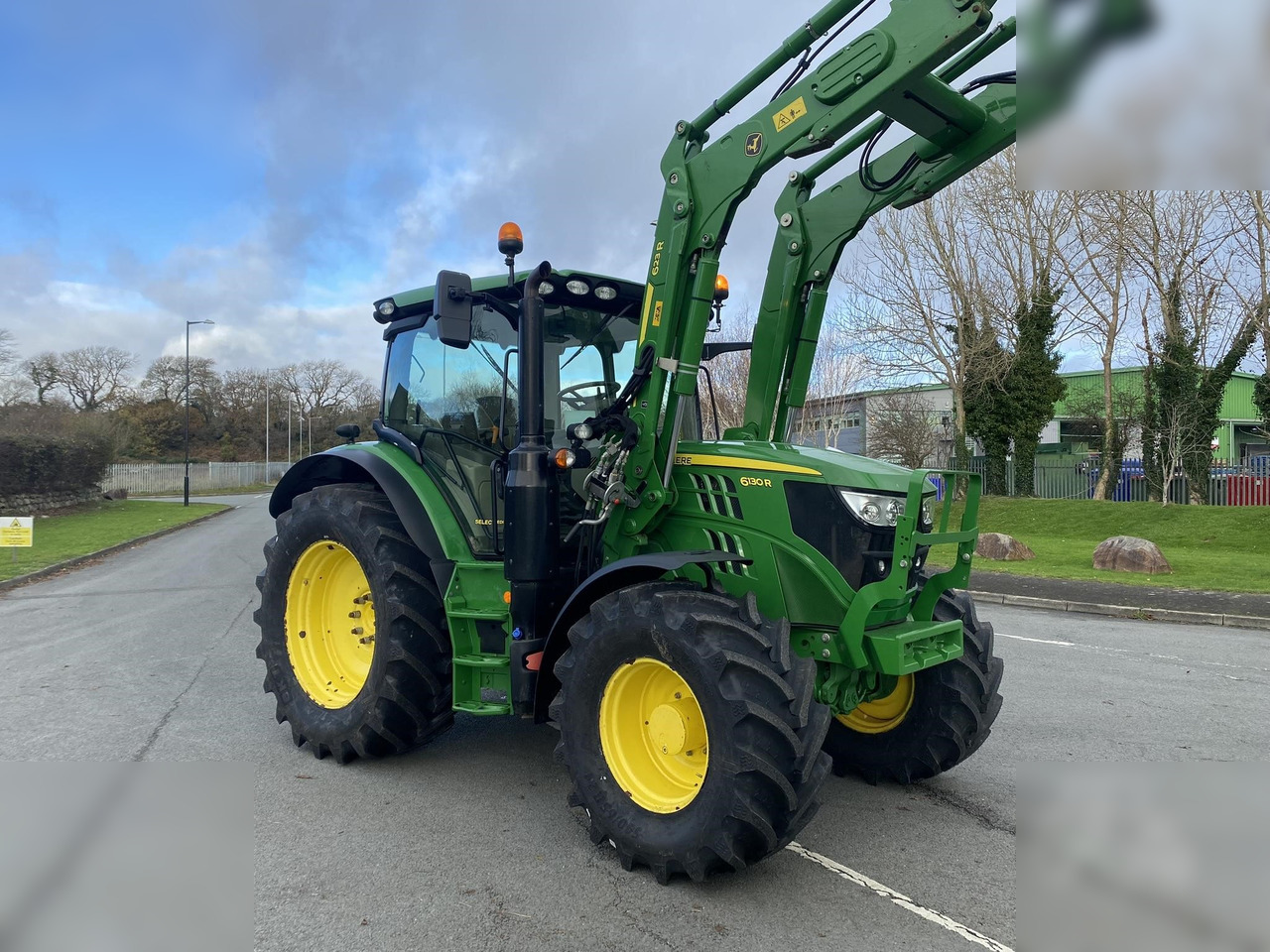 2019 JOHN DEERE 6130R - Traktor: gambar 2 2019 JOHN DEERE 6130R - Traktor: gambar 2