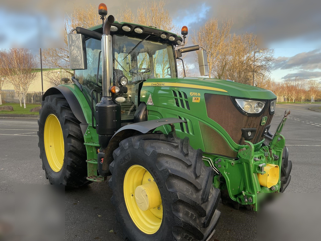 2020 JOHN DEERE 6155R - Traktor: gambar 4 2020 JOHN DEERE 6155R - Traktor: gambar 4