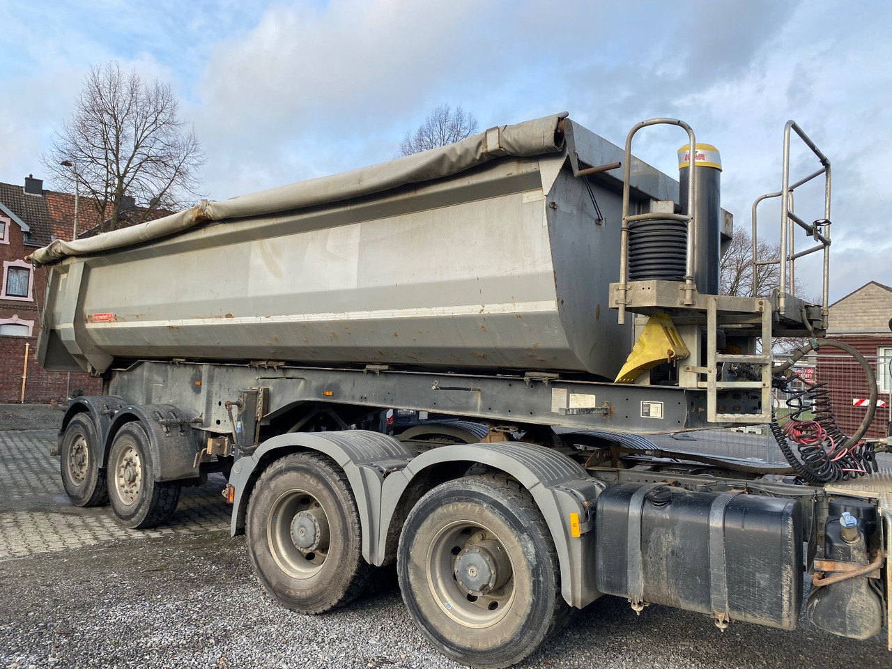 Langendorf 2-achs Stahlmulde 24 cbm - Semi-trailer jungkit: gambar 4 Langendorf 2-achs Stahlmulde 24 cbm - Semi-trailer jungkit: gambar 4
