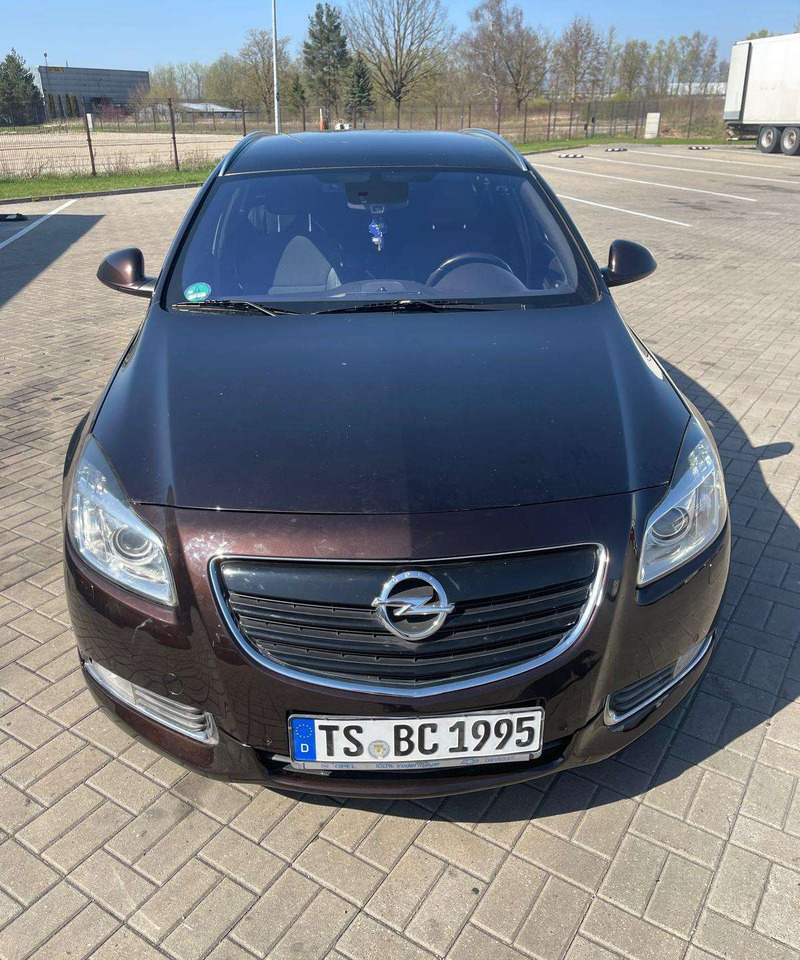 Opel Insignia - Station wagon: gambar 1 Opel Insignia - Station wagon: gambar 1