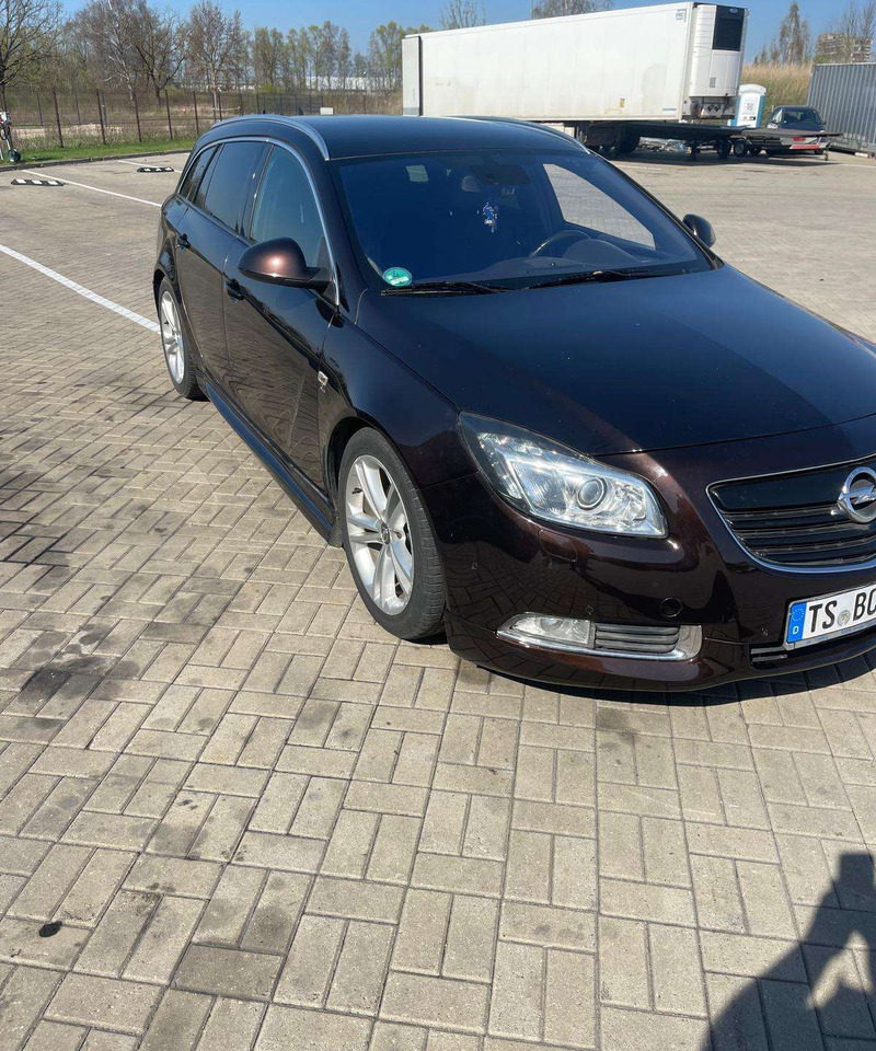 Opel Insignia - Station wagon: gambar 2 Opel Insignia - Station wagon: gambar 2