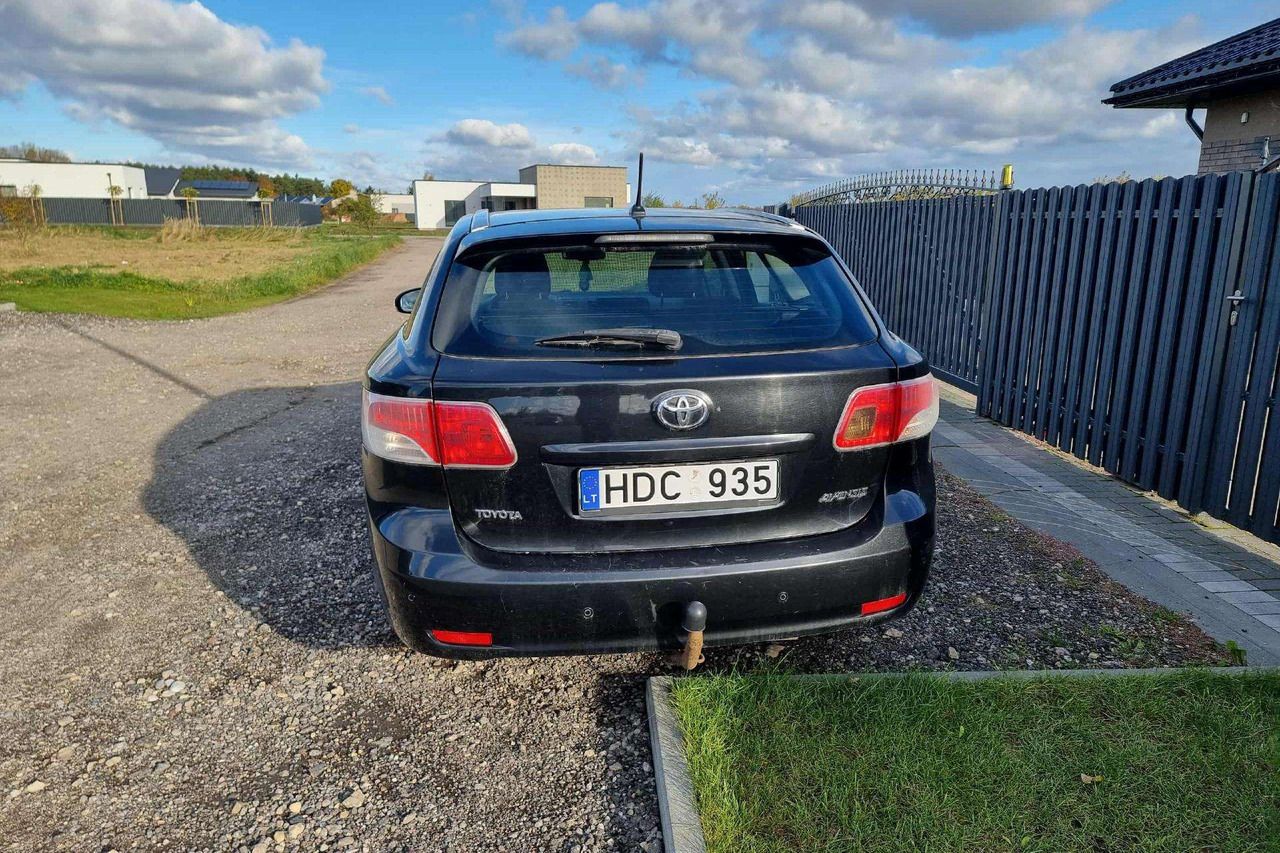 Toyota Avensis - Station wagon: gambar 4 Toyota Avensis - Station wagon: gambar 4