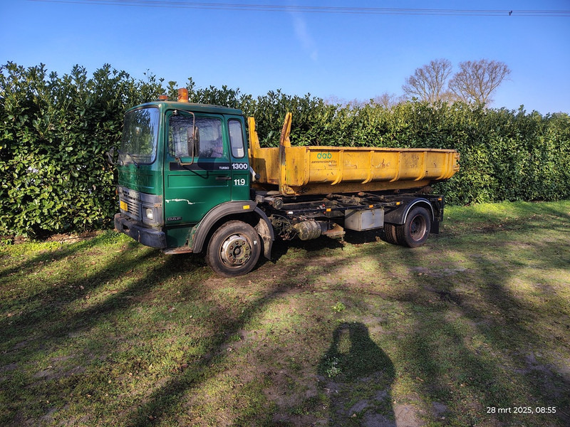 DAF 1300 - Pengangkut kontainer/ Container truck: gambar 2 DAF 1300 - Pengangkut kontainer/ Container truck: gambar 2