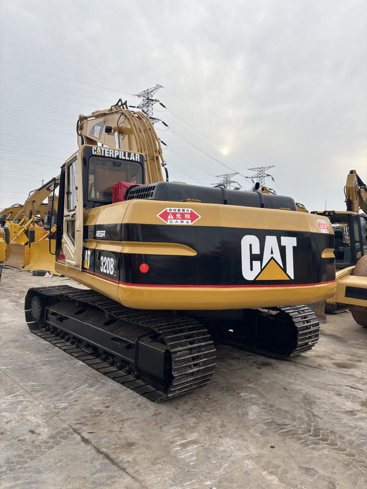 CATERPILLAR 320BL used excavator low price for sale - Ekskavator perayap: gambar 2 CATERPILLAR 320BL used excavator low price for sale - Ekskavator perayap: gambar 2