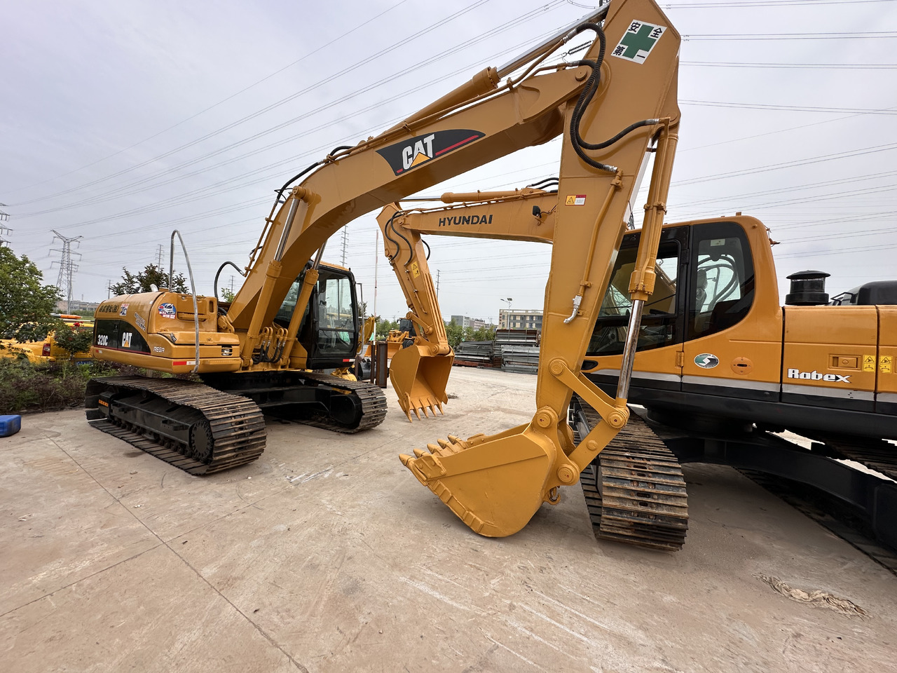 CATERPILLAR 320CL used excavator good condition for sale - Ekskavator perayap: gambar 2 CATERPILLAR 320CL used excavator good condition for sale - Ekskavator perayap: gambar 2