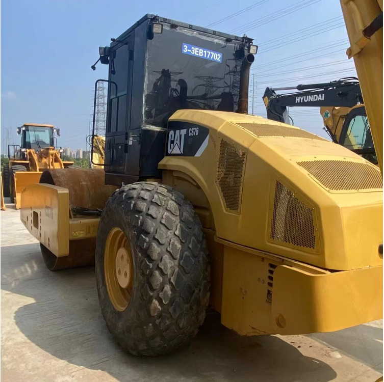 CATERPILLAR CS76 road roller Road construction - Roller jalan: gambar 4 CATERPILLAR CS76 road roller Road construction - Roller jalan: gambar 4