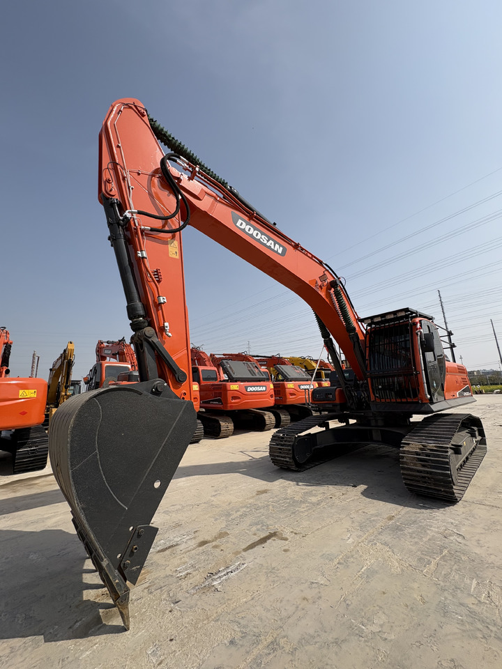 DOOSAN Dx300cl low work hours original excavator promotion - Ekskavator perayap: gambar 1 DOOSAN Dx300cl low work hours original excavator promotion - Ekskavator perayap: gambar 1