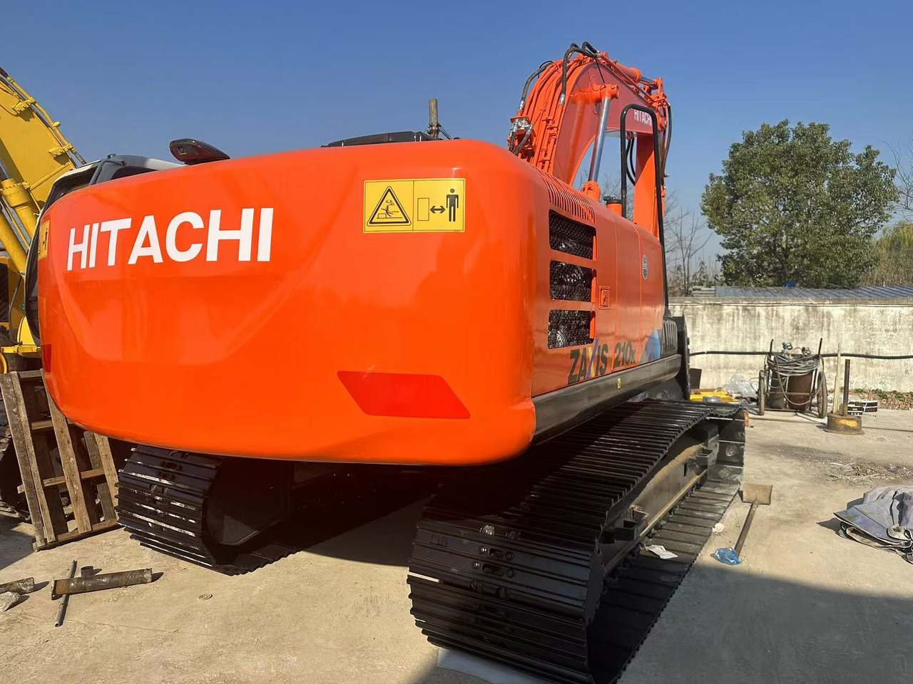HITACHI ZX210K crawler excavators - Ekskavator perayap: gambar 3 HITACHI ZX210K crawler excavators - Ekskavator perayap: gambar 3