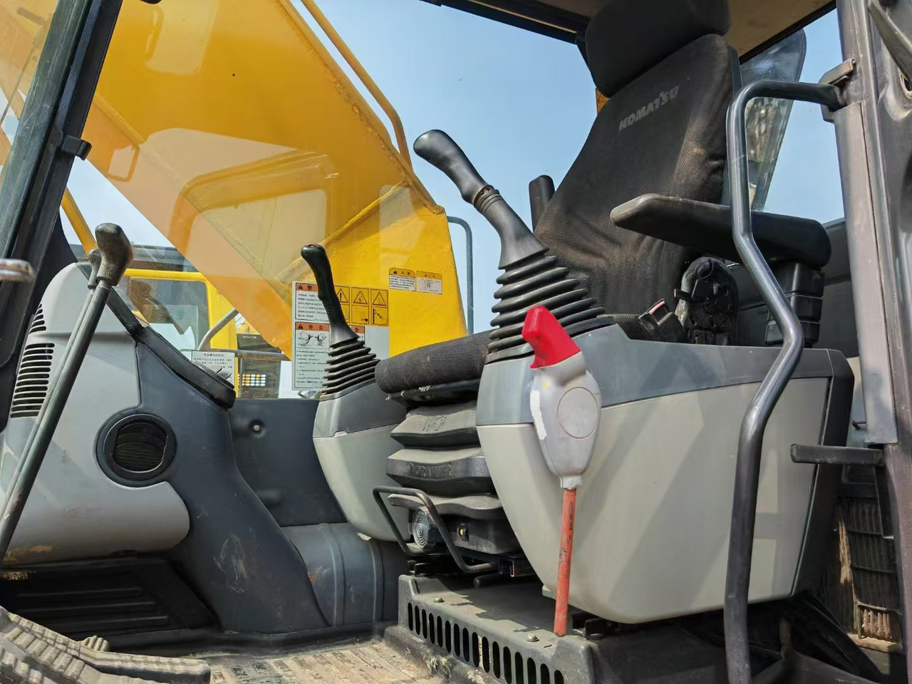 KOMATSU pc210-8 used crawler excavator japan brand hot sale - Ekskavator perayap: gambar 2 KOMATSU pc210-8 used crawler excavator japan brand hot sale - Ekskavator perayap: gambar 2
