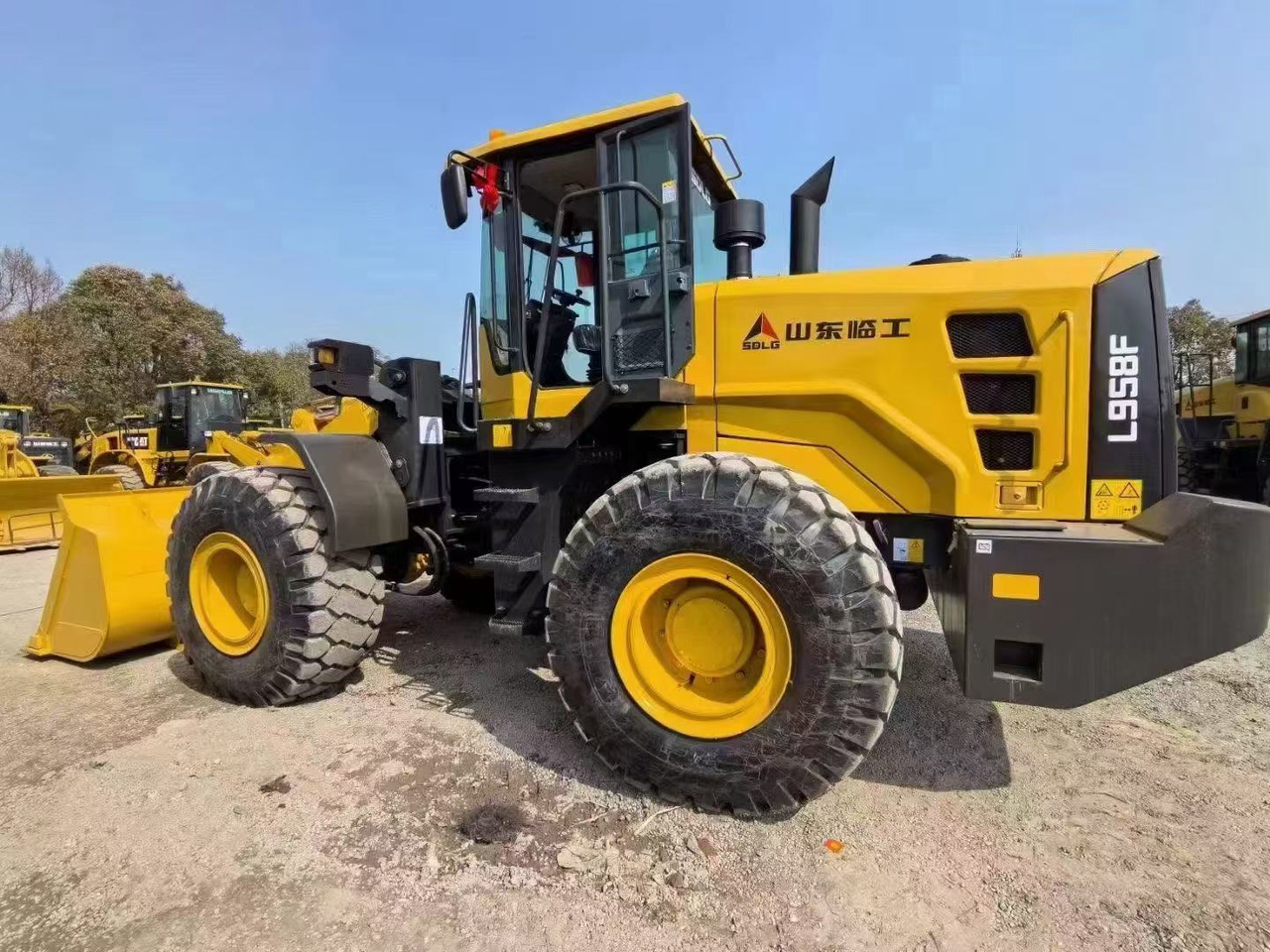 SDLG L958F china brand SDLG loader 5 ton class front loader - Wheel loader: gambar 3 SDLG L958F china brand SDLG loader 5 ton class front loader - Wheel loader: gambar 3