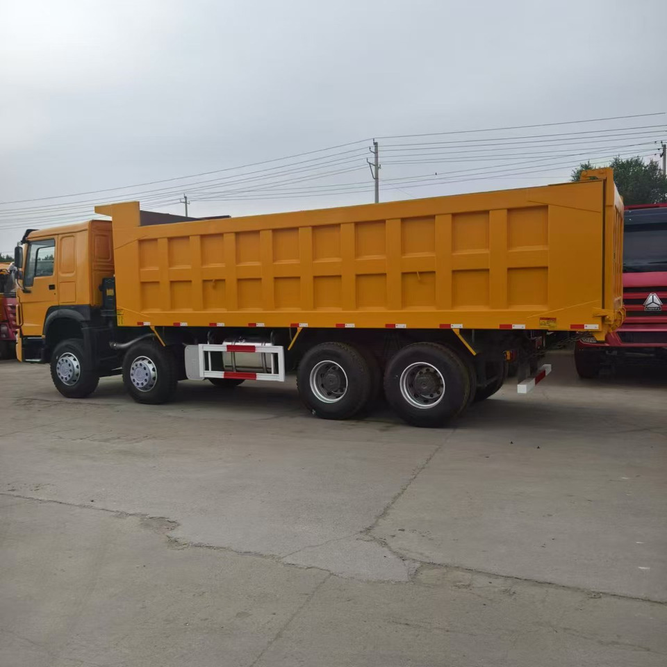 SINOTRUK howo 8x4 dump truck 371 375 420 430 Customizable - Truk jungkit: gambar 5 SINOTRUK howo 8x4 dump truck 371 375 420 430 Customizable - Truk jungkit: gambar 5