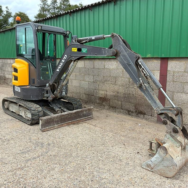 Volvo ECR25D - Ekskavator mini: gambar 3 Volvo ECR25D - Ekskavator mini: gambar 3