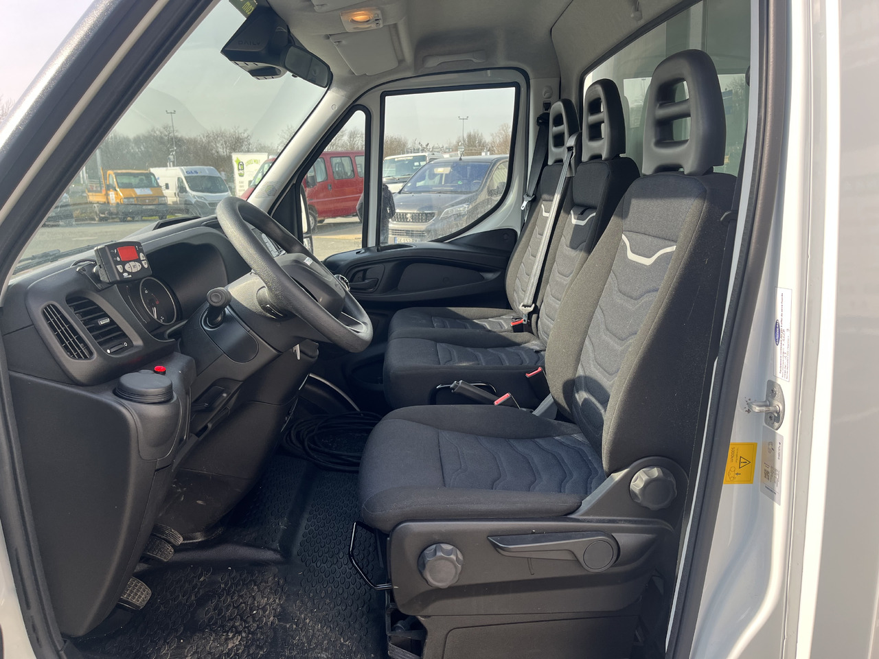 IVECO DAILY 35S14 FRIGORIFIQUE FRCX - Van berpendingin: gambar 5 IVECO DAILY 35S14 FRIGORIFIQUE FRCX - Van berpendingin: gambar 5