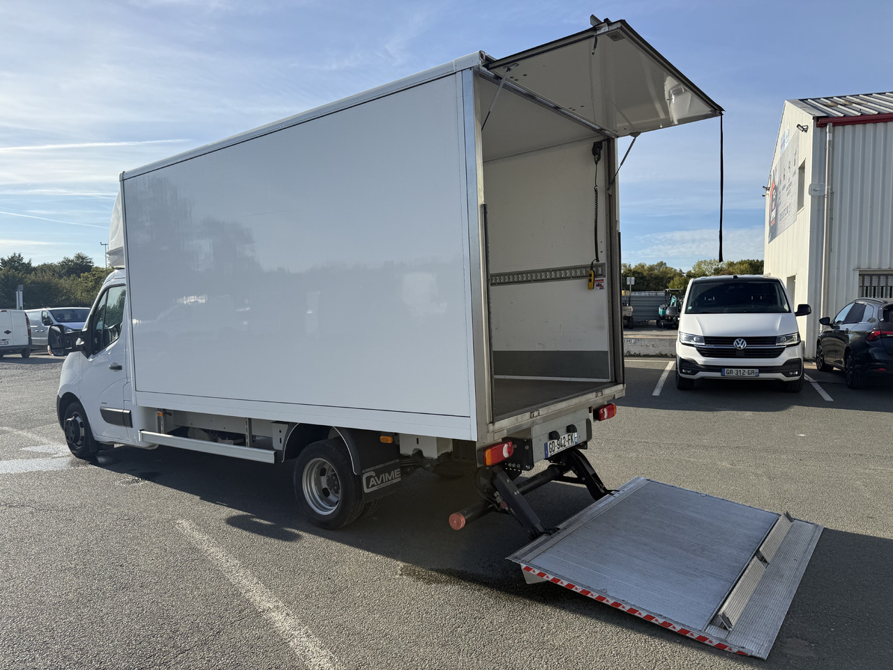 Van box OPEL MOVANO: gambar 14 Van box OPEL MOVANO: gambar 14