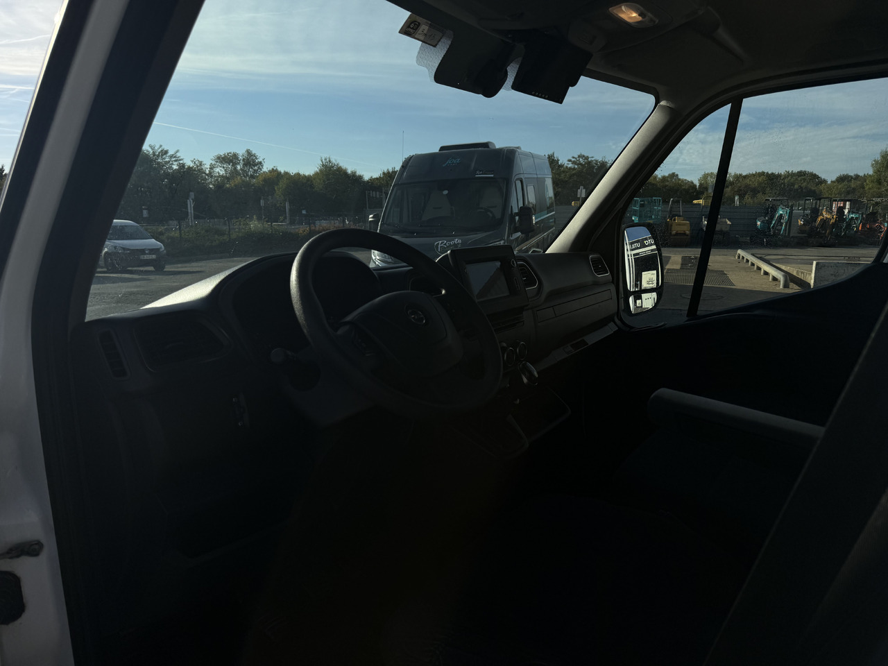 Van box OPEL MOVANO: gambar 18 Van box OPEL MOVANO: gambar 18