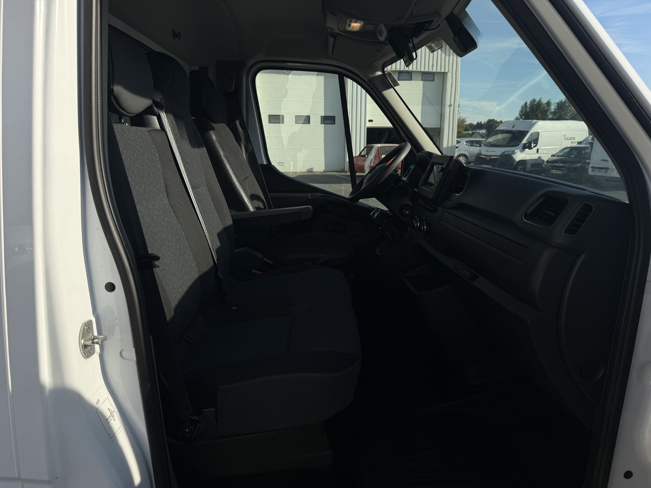 Van box OPEL MOVANO: gambar 19 Van box OPEL MOVANO: gambar 19