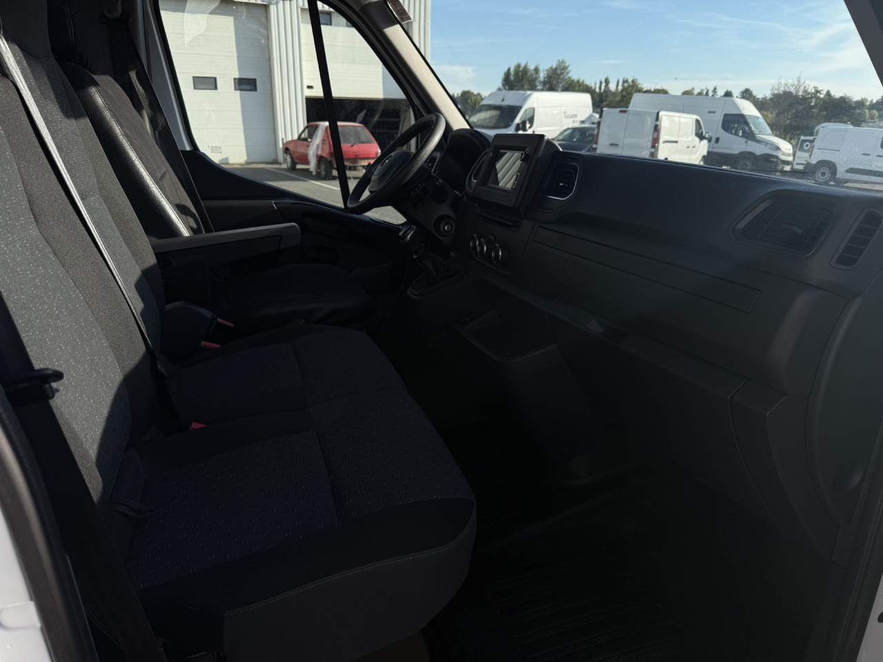 Van box OPEL MOVANO: gambar 20 Van box OPEL MOVANO: gambar 20