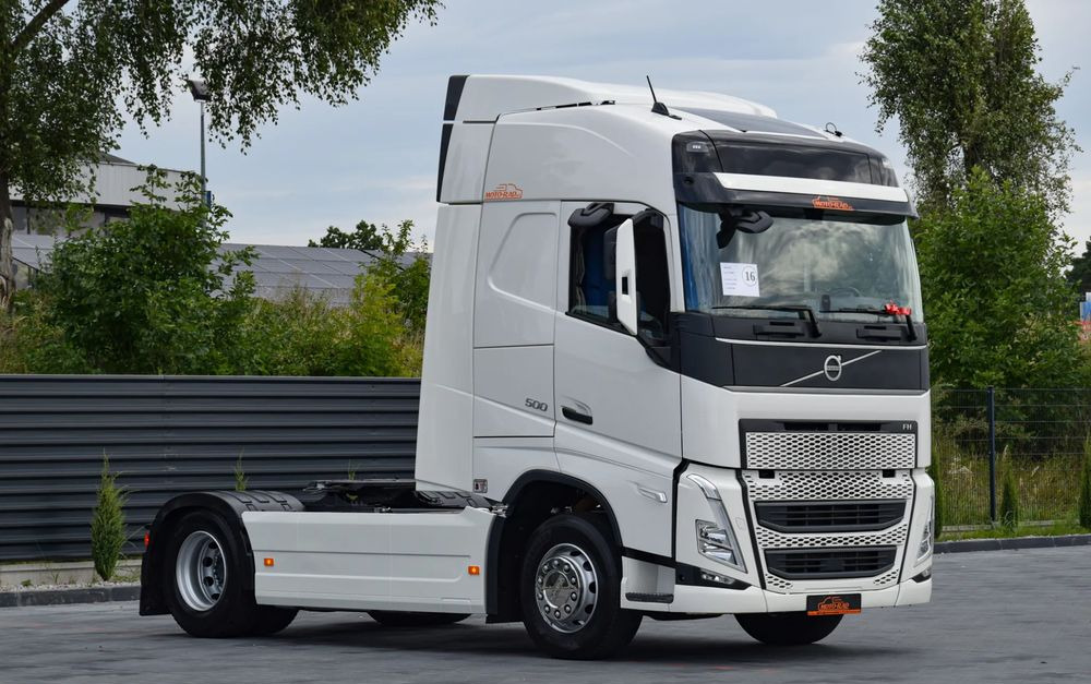 Volvo FH500 / EURO 6 / NOWY MODEL / KLIMATYZACJA POSTOJOWA / ACC / LEDY / 2 ZBIORNIKI PALIWA / FULL SPILERY / 2021 / SERWISOWANY / SPROWADZONY - Tractor head: gambar 3 Volvo FH500 / EURO 6 / NOWY MODEL / KLIMATYZACJA POSTOJOWA / ACC / LEDY / 2 ZBIORNIKI PALIWA / FULL SPILERY / 2021 / SERWISOWANY / SPROWADZONY - Tractor head: gambar 3