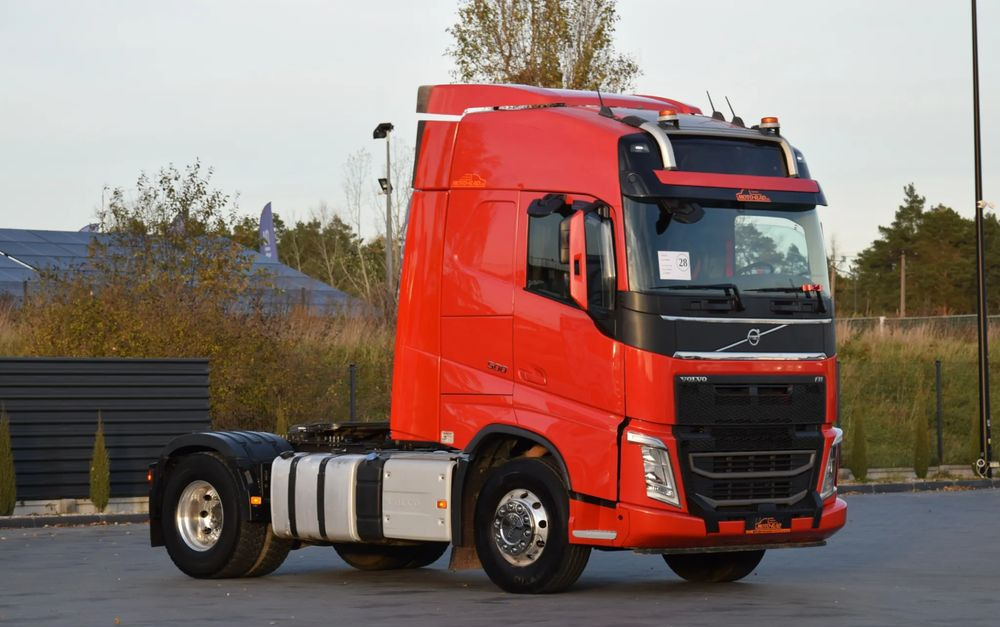 Volvo FH500 / HYDRAULIKA / EURO 6 / ACC / LEDY / ALUFELGI / SERWISOWANY / SPROWADZONY - Tractor head: gambar 3 Volvo FH500 / HYDRAULIKA / EURO 6 / ACC / LEDY / ALUFELGI / SERWISOWANY / SPROWADZONY - Tractor head: gambar 3
