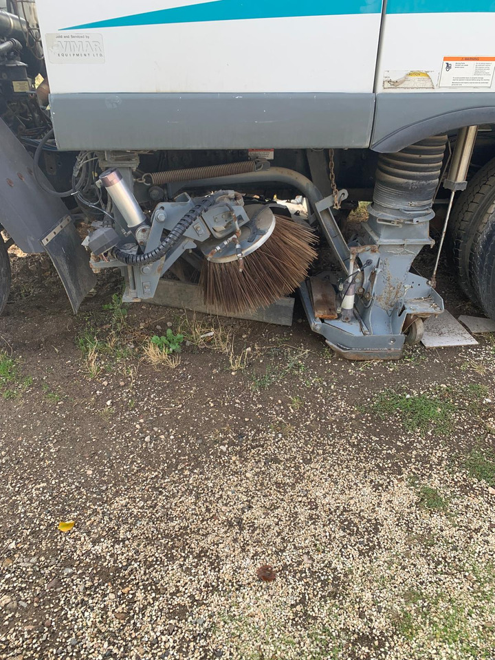 ELGIN GEOVAC VACUUM SWEEPER E TECHNOLOGY - Penyapu jalan: gambar 5 ELGIN GEOVAC VACUUM SWEEPER E TECHNOLOGY - Penyapu jalan: gambar 5