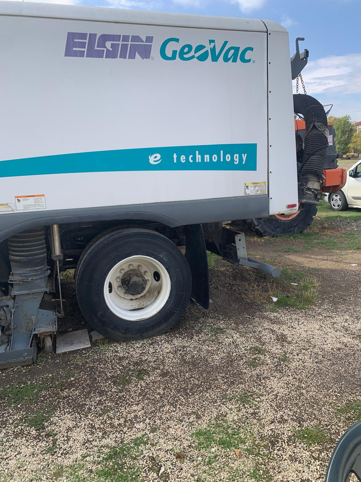 ELGIN GEOVAC VACUUM SWEEPER E TECHNOLOGY - Penyapu jalan: gambar 4 ELGIN GEOVAC VACUUM SWEEPER E TECHNOLOGY - Penyapu jalan: gambar 4