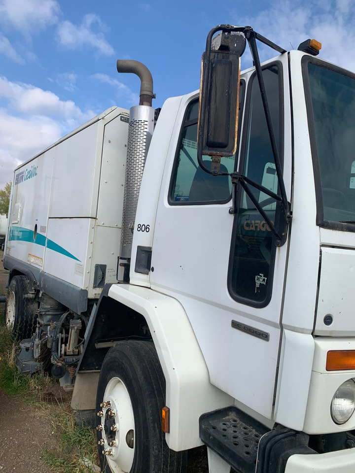 ELGIN GEOVAC VACUUM SWEEPER E TECHNOLOGY - Penyapu jalan: gambar 2 ELGIN GEOVAC VACUUM SWEEPER E TECHNOLOGY - Penyapu jalan: gambar 2