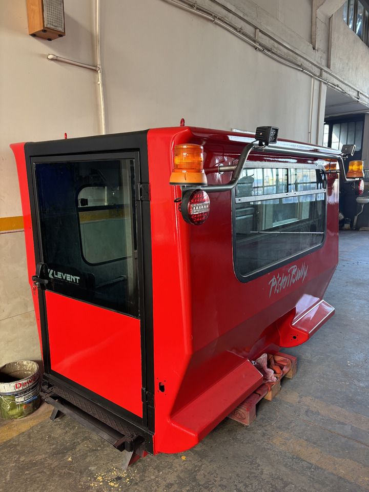 Pistenbully Cabin 5 person PISTENBULLY PB100 CABIN - Truk bajak salju: gambar 1 Pistenbully Cabin 5 person PISTENBULLY PB100 CABIN - Truk bajak salju: gambar 1