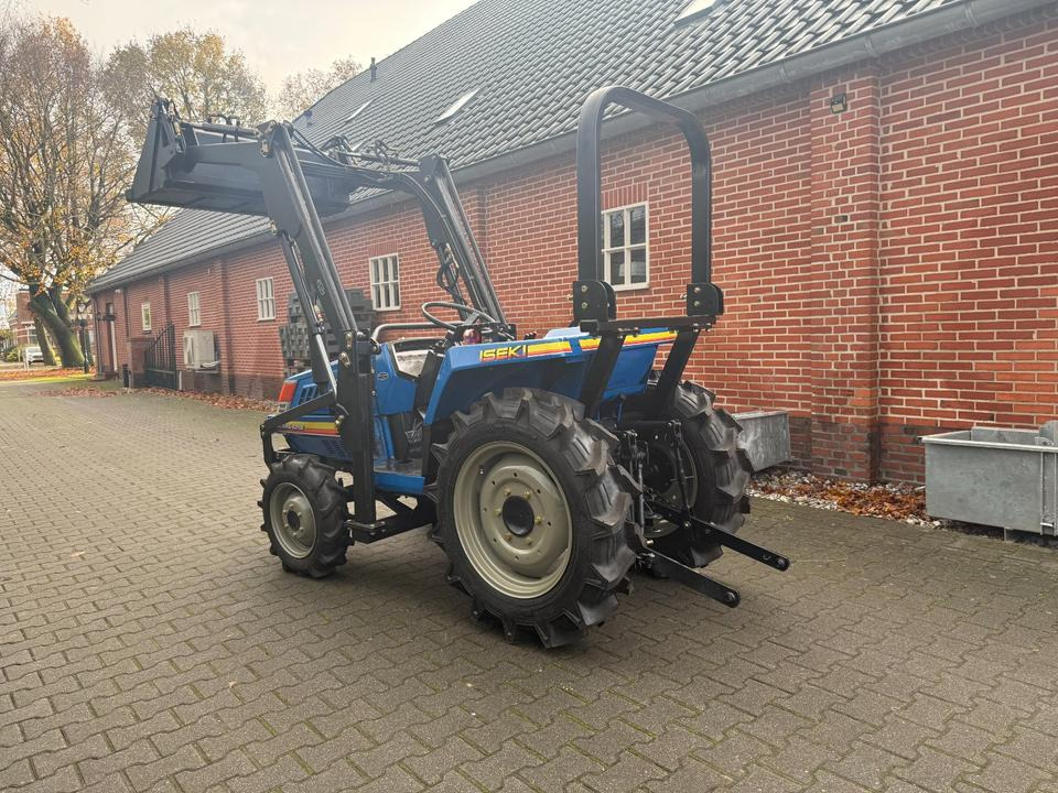 Iseki TU200 mit Frontlader ab 125€ pro Monat. - Traktor kompak: gambar 4 Iseki TU200 mit Frontlader ab 125€ pro Monat. - Traktor kompak: gambar 4