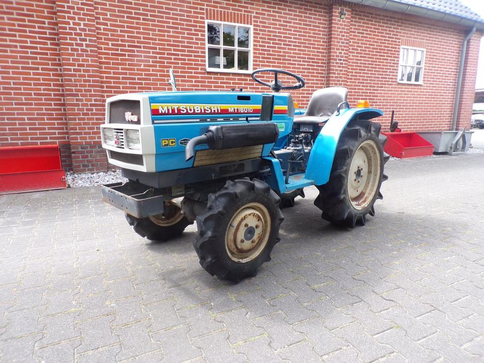 Kleintraktor Mitsubishi MT1601D - Traktor kompak: gambar 1 Kleintraktor Mitsubishi MT1601D - Traktor kompak: gambar 1
